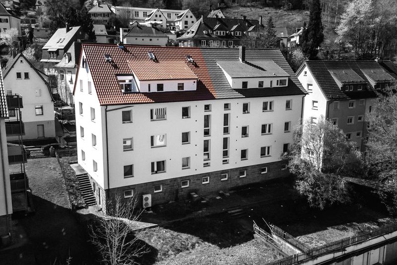 Außergewöhnliches Raumangebot | 97 m² Wohnfläche + 45 m² ausgebautem Bühnenbereich mit eigenem Bad